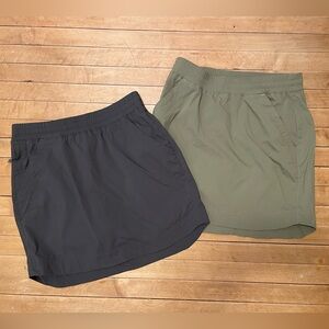 Lot of 2 Duluth Trading AKHG Access Point Pull-On Skort, both size Medium/4